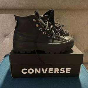 Converse Chuck Taylor All Star Hi
Lugged GTX Black (Women's) (Gently Used)